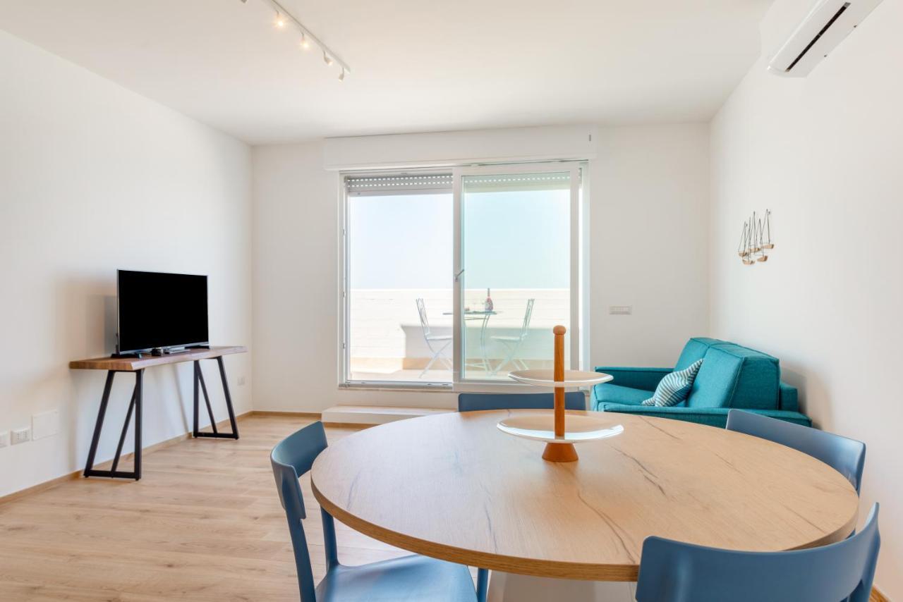 Waterfront Apartment With Seaview Balcony Bari Esterno foto