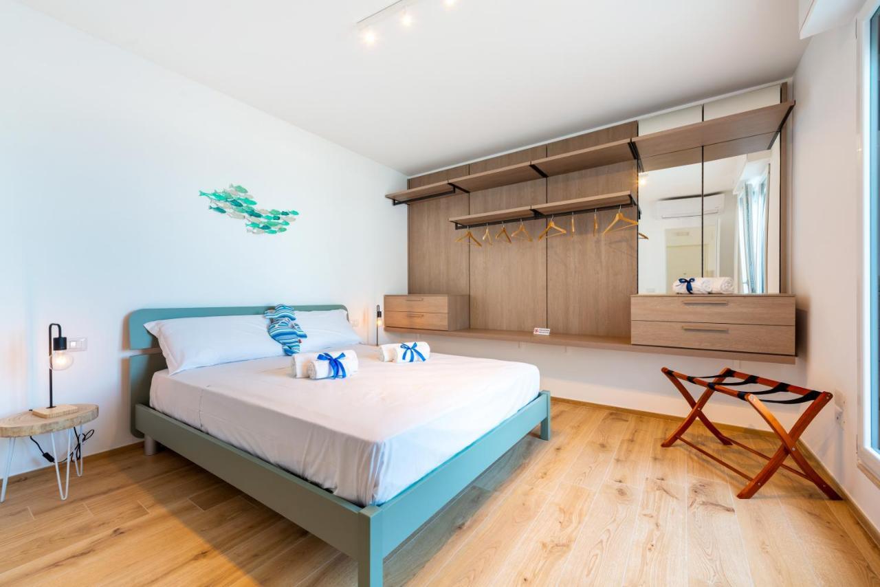 Waterfront Apartment With Seaview Balcony Bari Esterno foto